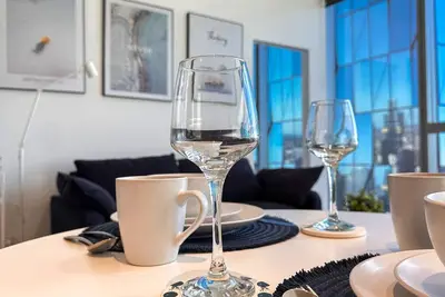 Image de Brand New Lux Living|West Side Place 2b w/Pool Gym