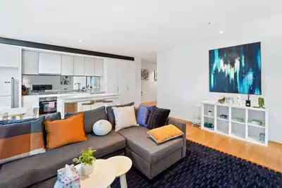 Image de 3Bed inner Cbd | Next to Skybus w/Pool &Gym