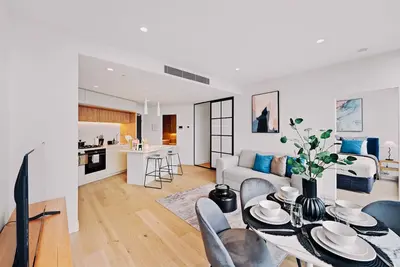 Image de Lux Cbd Escape | 2br Apartment w/Pool Gym Sauna