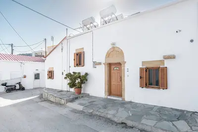 Image de Amalia's Traditional Home In Paradisi