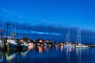 Image de Charming 3-bedroom water view home, Path to Menemsha Beach Passes to Lucy