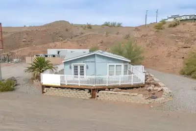 Image de Sunset Chill -Relax you're on River time!