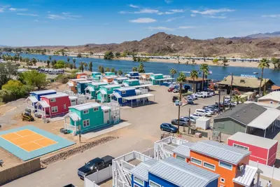 Image de Skibatical, Private Hot Tub & Fenced Yard at Roadrunner Resort