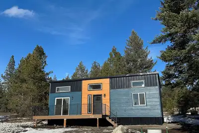 Image de Modern Tiny House in the Woods