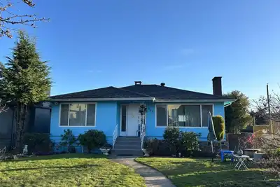 Image de Blue Vintage Villa Near Skytrain at 61st & Cambie