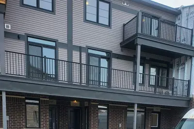 Image de Comfortable 2-Bedroom, 2-Bathroom Apartment in Kitchener - Perfect for everyone!