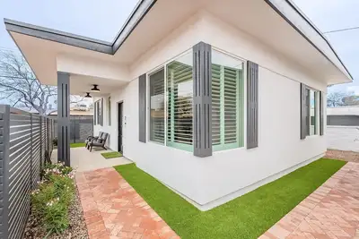 Image de Brand New! 2br 1ba Casita just 2. 5 miles from the University of Arizona Campus!