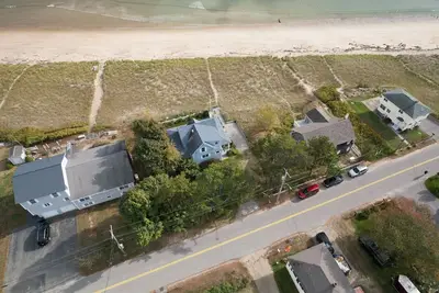 Image de Bluebell Cottage Beachfront Vacation