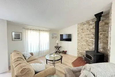 Image de Lakeside Layover, near dunes, lakes, ocean