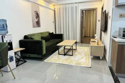 Image de Lux 1-bedroom apartment with office, Netflix & WiFi near shops & restaurants