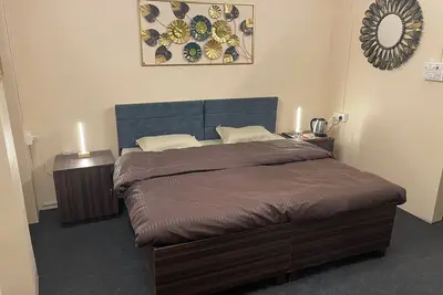Image de Modern Theme Based Room: Near Vishvanath Temple