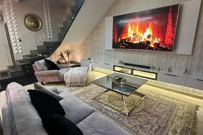 Image de villa de luxe confortable et centrale