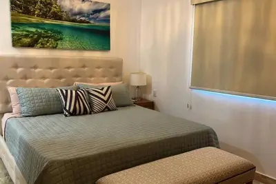 Image de Villa con piscina in residence sul mare. Palestra/tennis