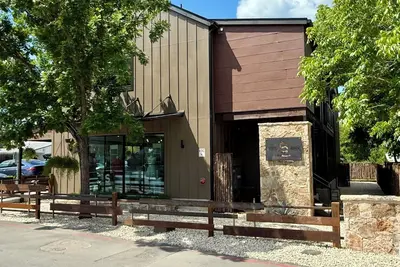 Image de Gaines Ranch on the Square: Entire Property