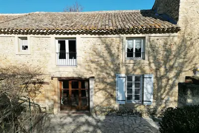 Image de Superbe Gîte de Charme en Campagne Vauclusienne