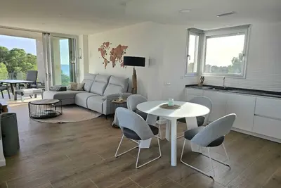 Image de La Vista- Modern penthouse with sea view & central location
