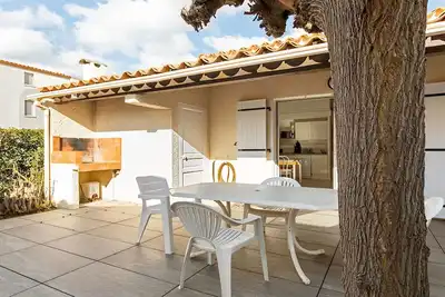 Image de Belle maison de vacances pour 6 personnes avec Wifi, piscine, Tv et terrasse