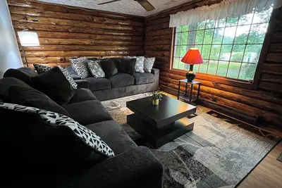 Image de Entire 4-bedroom 2-bath Cabin with Ac, Recreational rooms, WiFi in Crisfield, Md