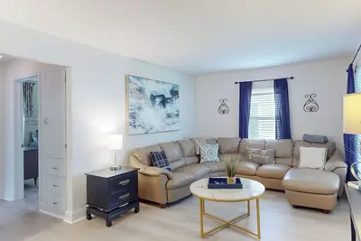 Image de The Canton Kickoff-Game Day Ready in Hof Village