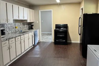 Image de Charming 3-bedroom house in Sulphur with Ac