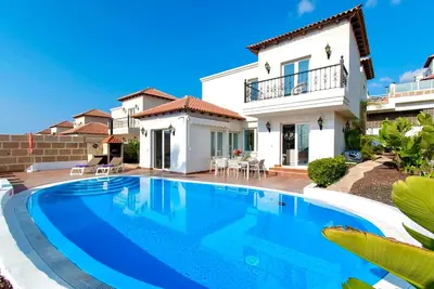 Image de Villa Simona. Lovely 3 Bedroom Villa. Private Heated Pool