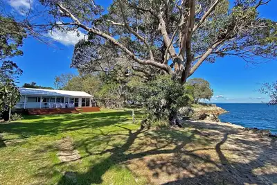 Image de Waterfront Escape in Central Location
