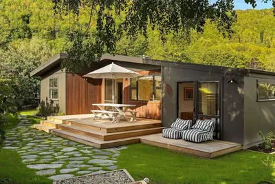 Image de Cozy Arrowtown Crib | Near River & Town Centre