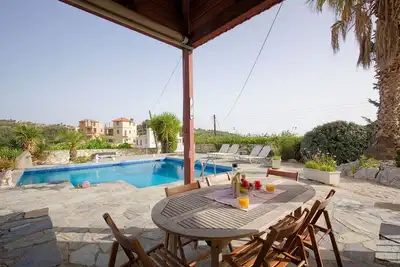 Image de Charming and cozy 2-bedroom near Almyrida, private pool, sea and mountain view