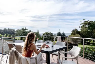 Image de Everlong Mollymook - Spacious Home on Beachside Golf Course with Ocean views