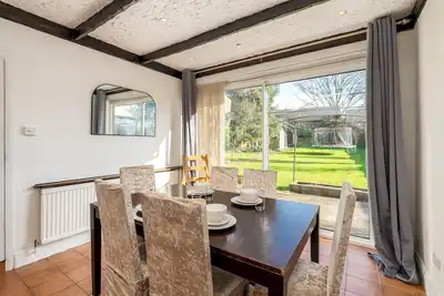 Image de 2 Bedroom Family Friendly Central Home | Pass the Keys