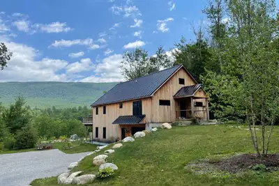 Image de Skyline Cabin: Panoramic Mountain Views, Hot Tub, Fire Pit, Skiing, Manchester