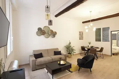 Image de 06r - Beau T2 moderne - Vieux Nice