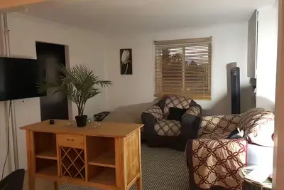 Image de 3 bedrooms, parking & private patio