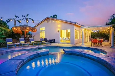 Image de Charming Retreat in Indio, Great location! - Heated Pool, Spa, and More!