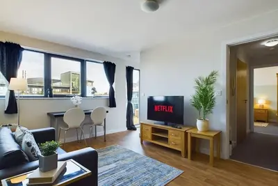 Image de 2 Bed | Central Liverpool | Sleeps 4 | Parking