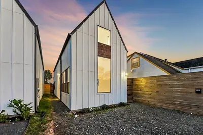 Image de Hot tub & Firepit ~ 8 Min Nrg/Med Center/Rodeo