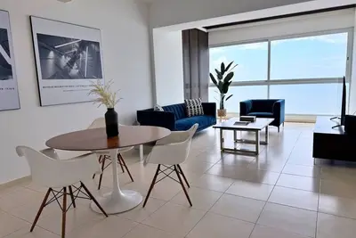 Image de Beautiful apartment with ocean view