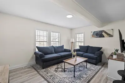 Image de Cozy Urban Getaway - 3br 1. 5ba - 7 Mins to Downtown Clt
