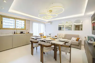 Image de Luxe Azure I Collection