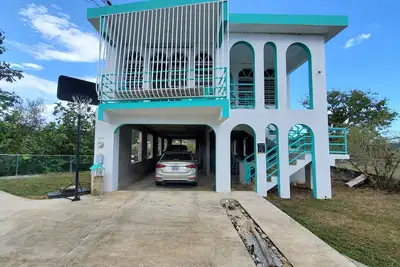 Beautiful home with 2 bedrooms 2 minutes from the beach.