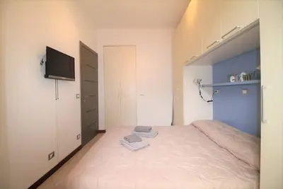 Image de Two-room apartment pedestrian area with access to the sea and all services