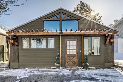 Image de North Salt Lake Escape w/ Hot Tub and Claw foot Soaking Tub