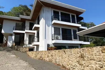 Image de 2-bdrm Upscale Condo - Esterillos Oeste - Sweeping ocean views, Pool, WiF & Ac