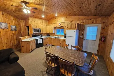 Image de Crow Crest Lodge Resort #8 Waters Edge, Stunning Sunsets, Family Getaway