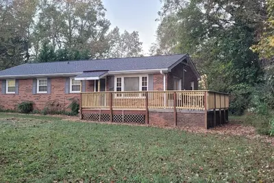 Image de Affordable place for business professionals looking to relocate.