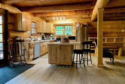 Image de Cozy Log Cabin an hour from Toronto