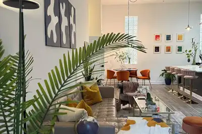 Image de Uptown chic, 2br Condo w/ Balcony, Rooftop & Pool Access