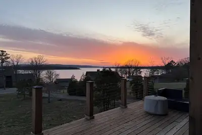 Image de Greers Ferry Lake 4-bedroom house \nsleeps 12- Breathtaking  Sunsets -Golf Course
