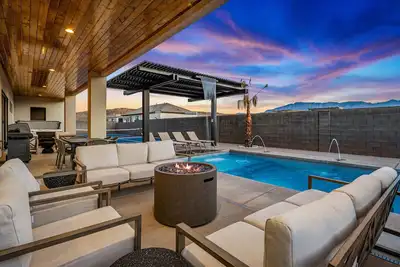 Image de Pecan Valley 5178|Private Pickleball Court, Private Pool, Hot Tub!