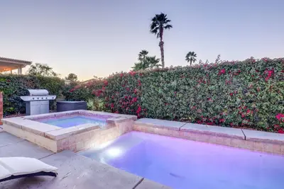 Image de Colorful Retreat with Pool, Spa and Club